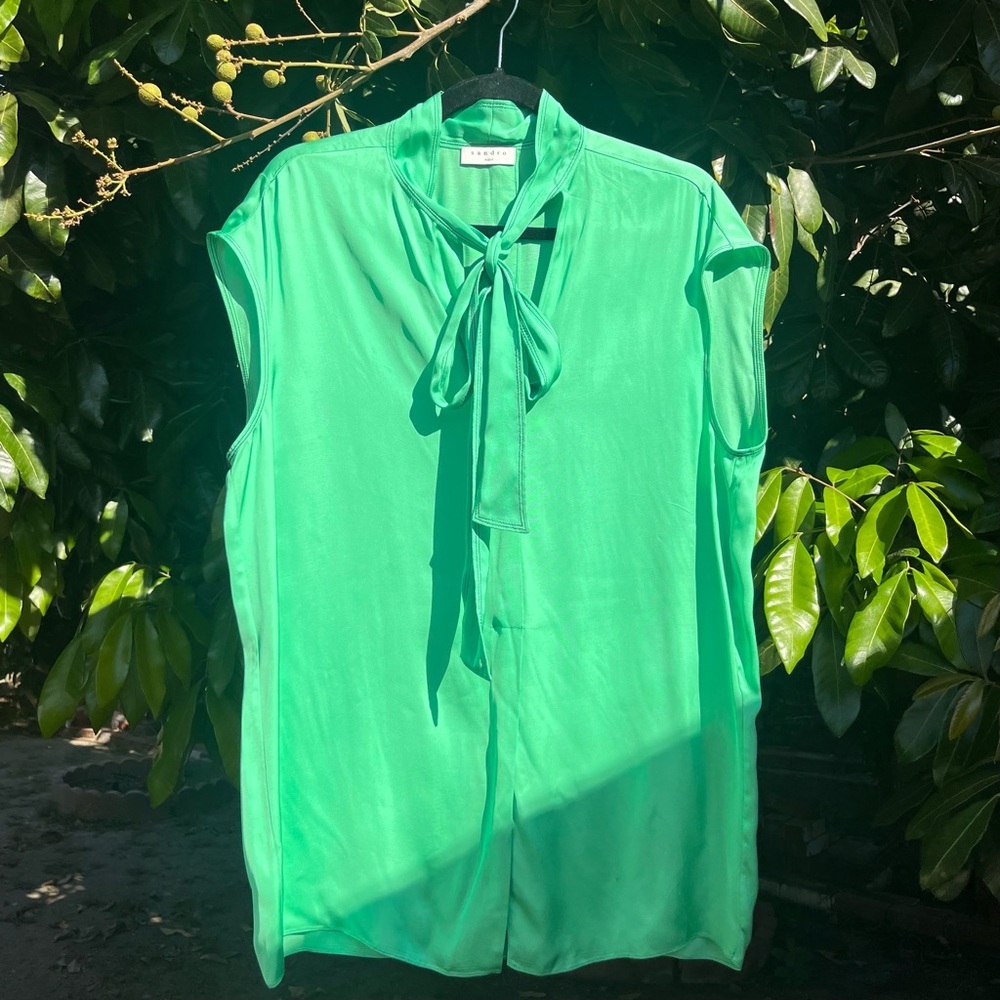SANDRO PARIS green viscose satin sleeveless tie bow front pleated shirt blouse